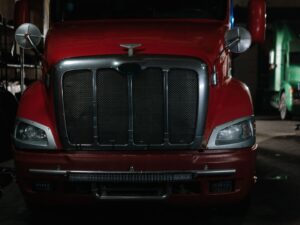 Pionieren over de Balkan: Hoe Nederlandse truckers in de jaren 70 Teheran bereikten